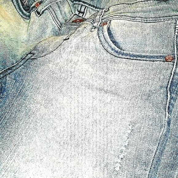 Girl's Floral Levi's - Picture 5 of 8